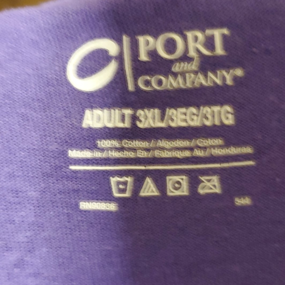 Plus size tee - Picture 3 of 3